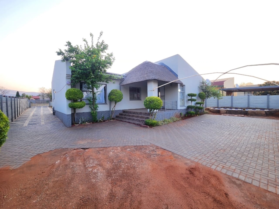 3 Bedroom Property for Sale in Geelhoutpark North West
